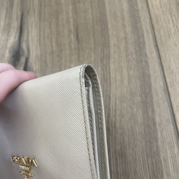PRADA SAFFIANO METAL CERA 1M0204 Vertical Card Holder Ivory Gold Hardware GUC - Picture 4 of 11